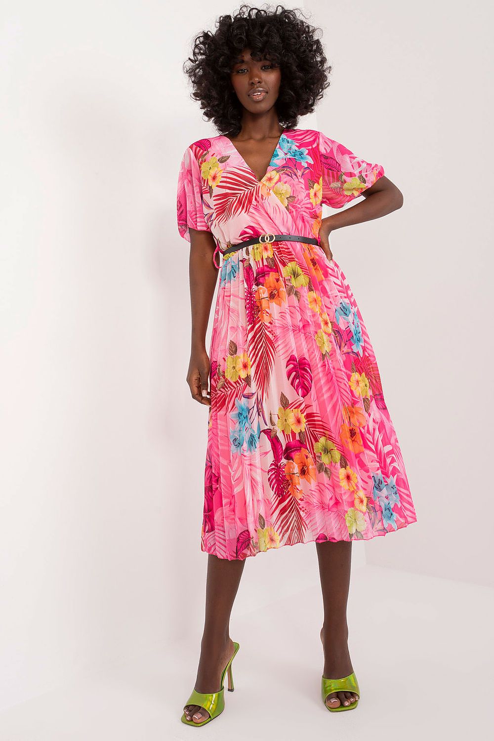 Summer floral dress with flared cut, envelope neckline, pleated hem, short sleeves, and belt.