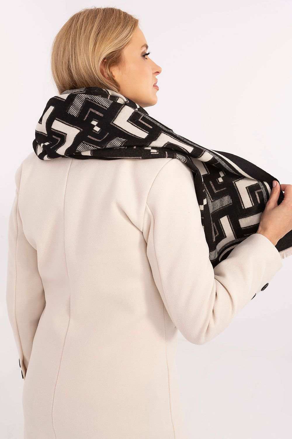 Stylish Women’s Scarf