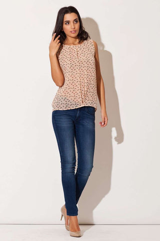 Chiffon blouse with bird pattern and sleeveless round neckline.